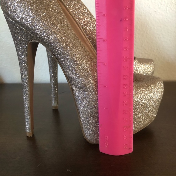 Steve Madden Dejavu Platform Pumps - Picture 5 of 7